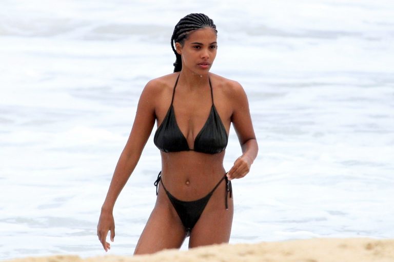 Stunning Tina Kunakey Displays New Braids And Sexy Bikini Body In Rio