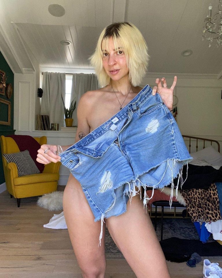 Gabbie Hanna Topless Handbra Leaked Thesextube