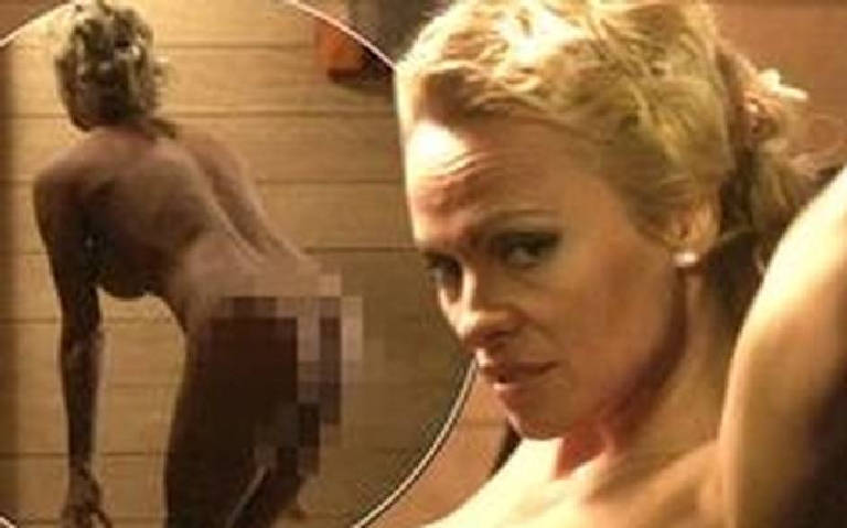 50 Years Old Pamela is crouching naked in her new movie!