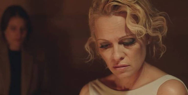50 Years Old Pamela is crouching naked in her new movie!