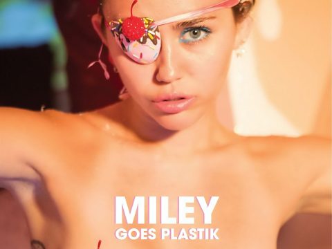 Miley Cyrus Nude & Sexy (19 Photos) 1