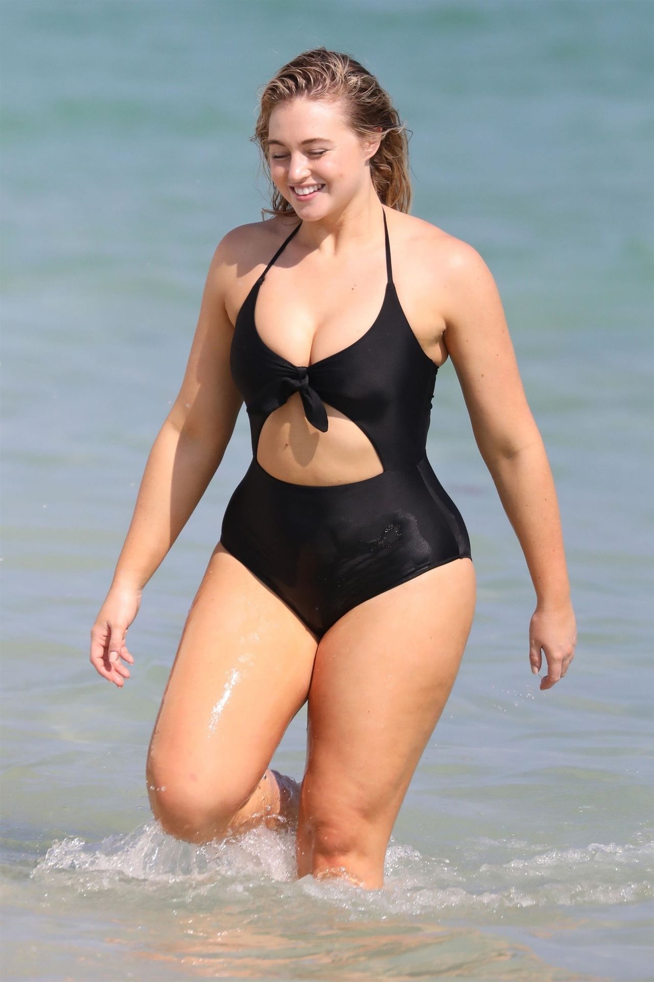 Iskra Lawrence Sexy (94 Photos) 25