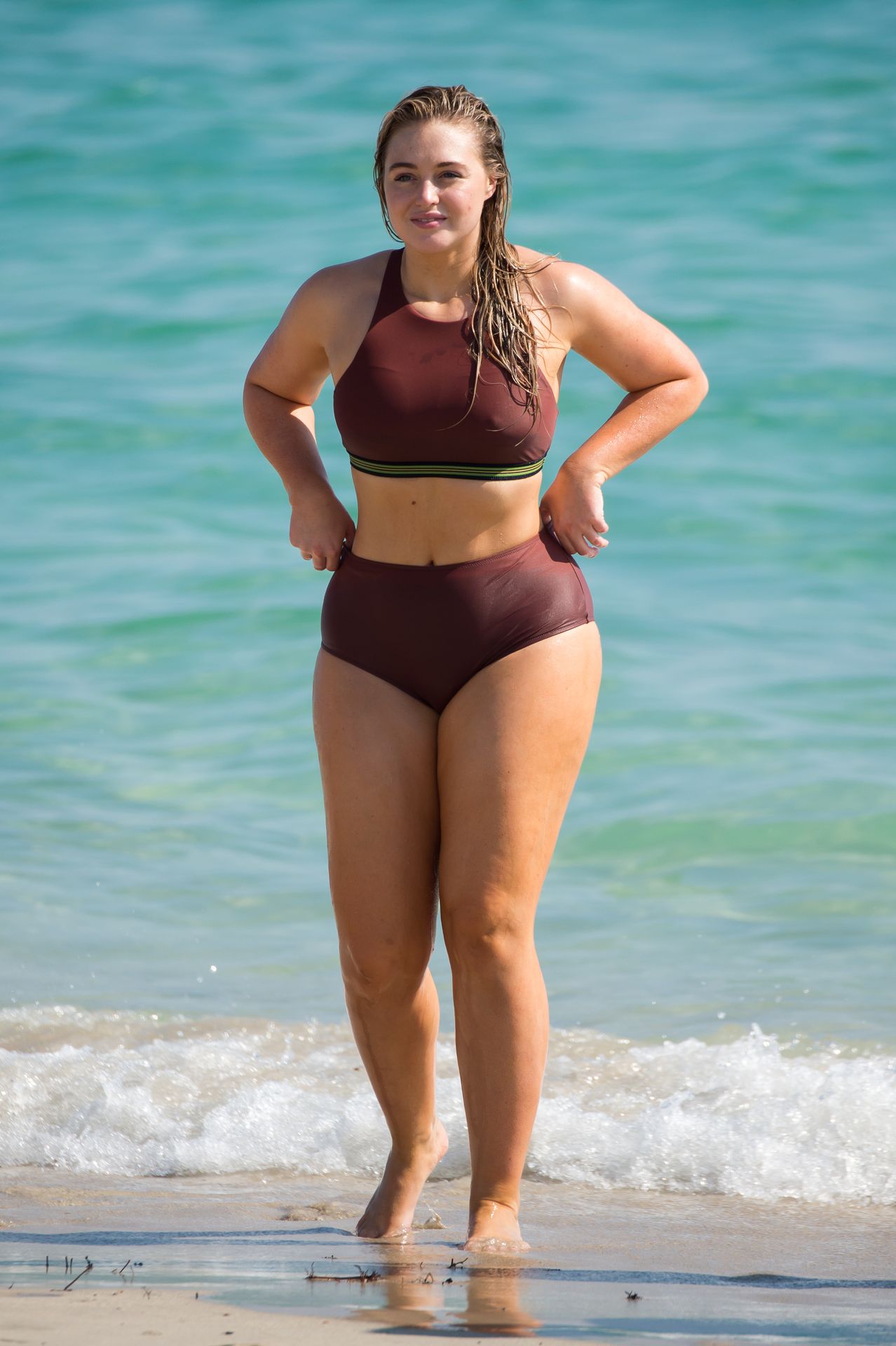Iskra Lawrence Sexy (94 Photos) 88