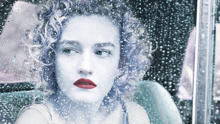 Julia Garner Sexy (24 Photos) 1