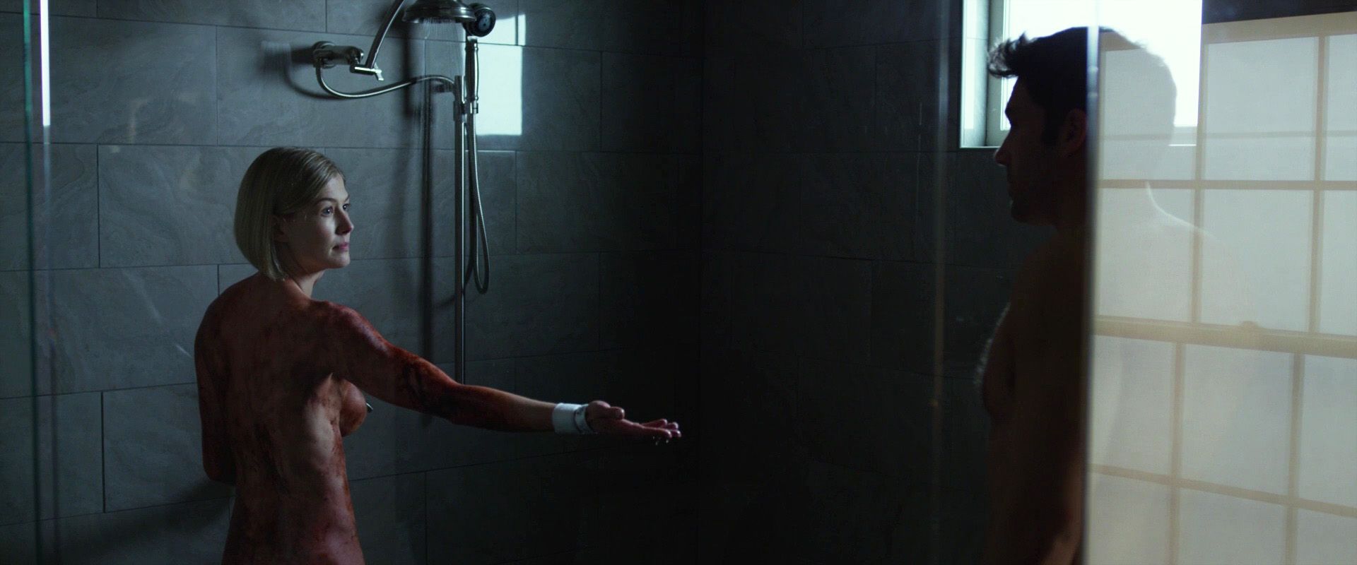 Rosamund Pike Nude – Gone Girl (6 Pics + Video)