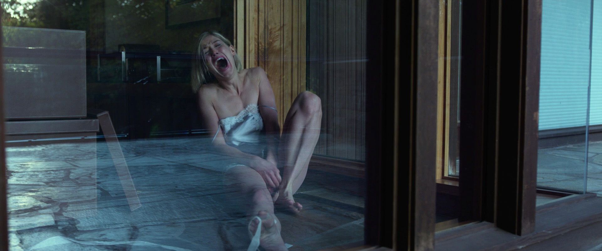 Rosamund Pike Nude – Gone Girl (6 Pics + Video) 1