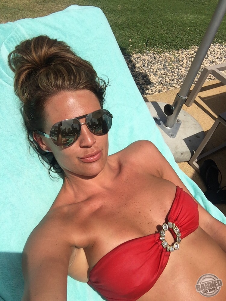 Danielle Lloyd: Sex tapes & iCloud hack Pics 105