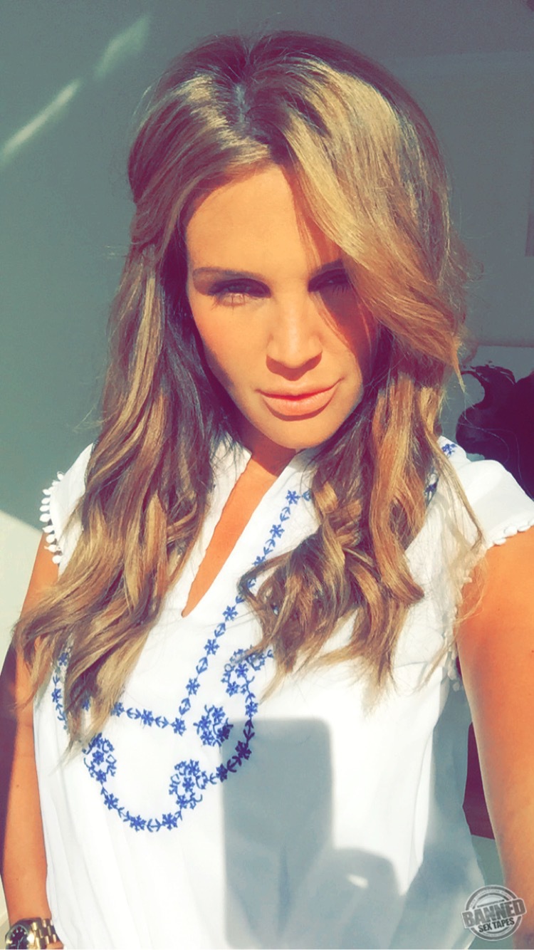 Danielle Lloyd: Sex tapes & iCloud hack Pics 170