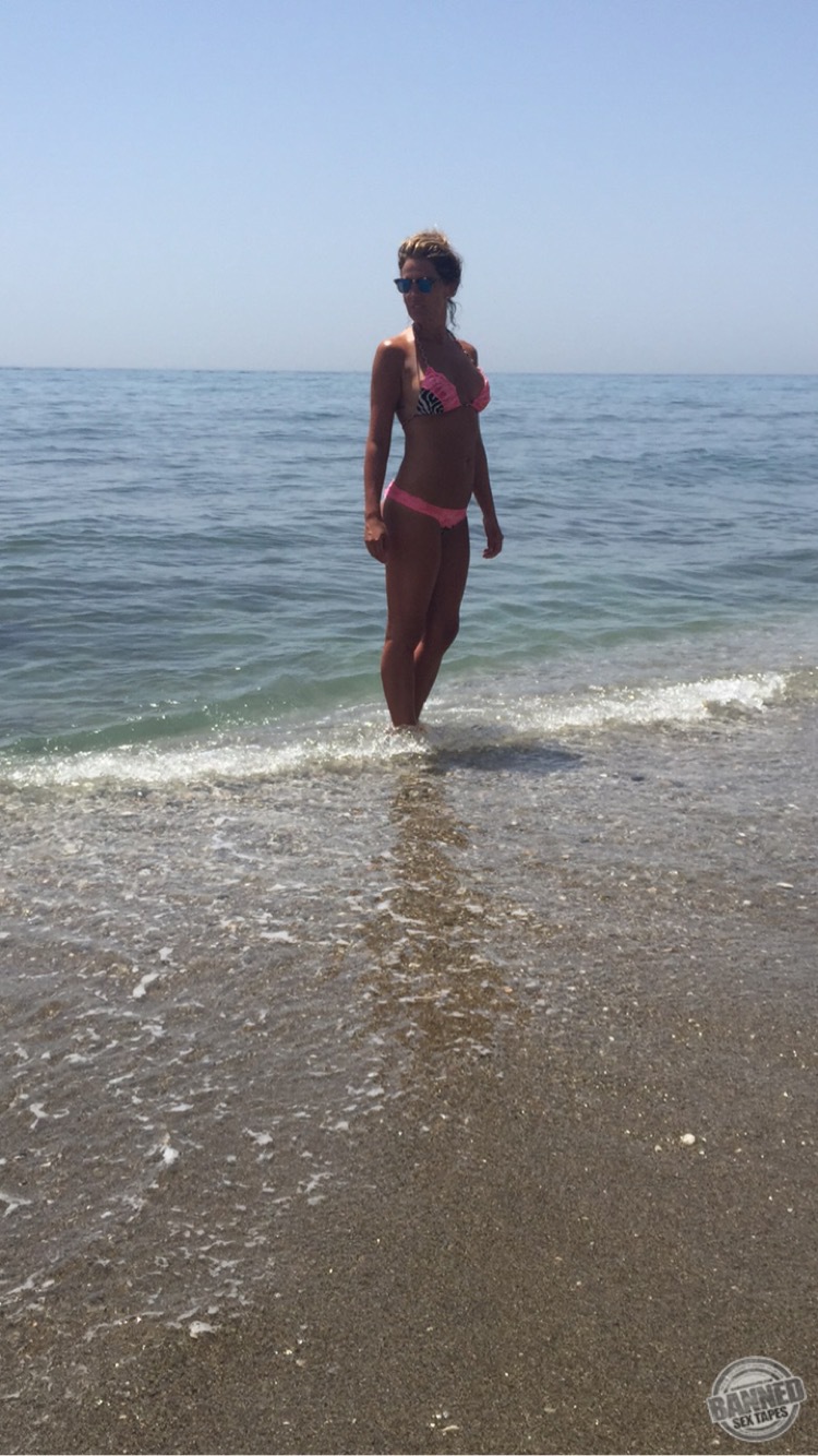 Danielle Lloyd: Sex tapes & iCloud hack Pics 182