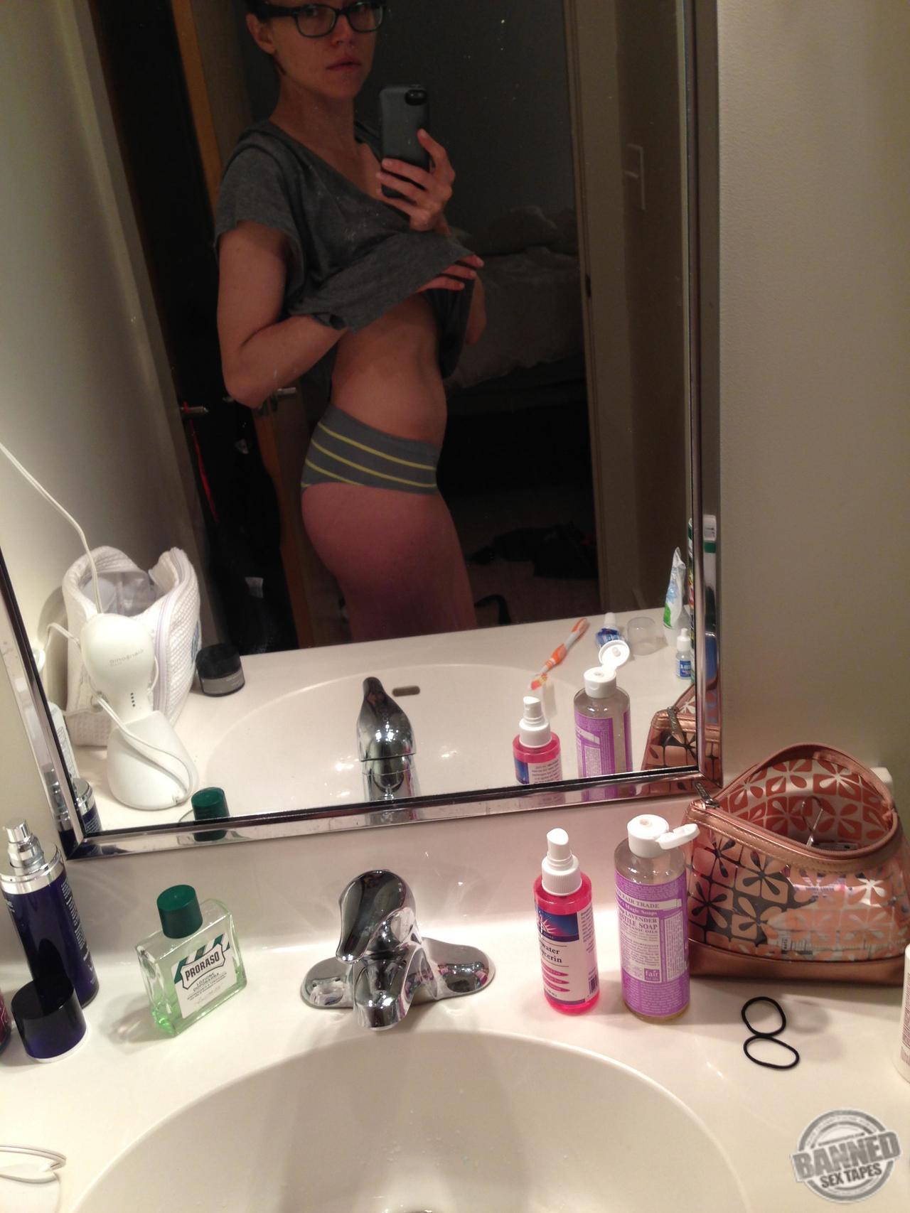 Trieste Kelly Dunn Leaked Icloud Pics 003