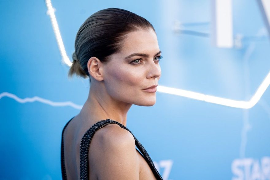 Emma Greenwell Braless Emma Greenwell Braless 005