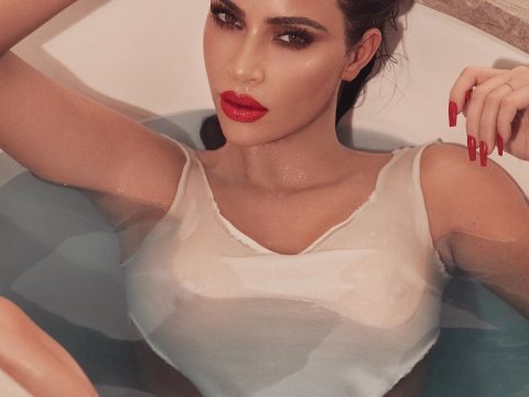 Kim Kardashian Sexy Tits Kim Kardashian Sexy Tits 003