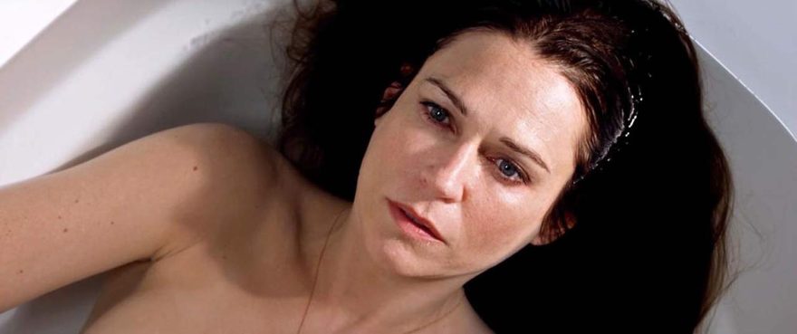 Marie-Josée Croze Nude – Le confessioni (4 Pics & Video) Marie Josée Croze Nude – Le Confessioni 004