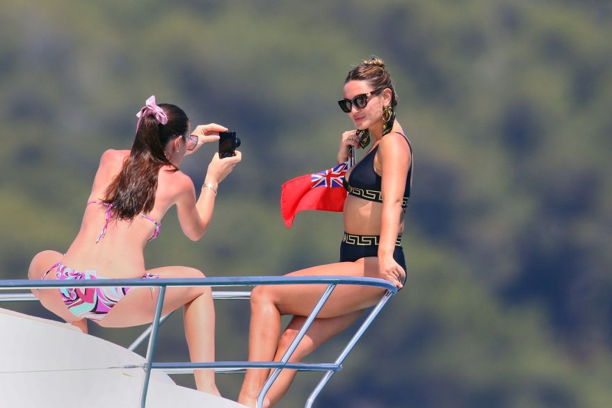 Sam Faiers Hot 019