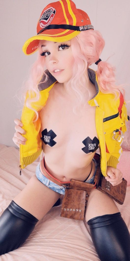 Belle Delphine Sexy & Topless 003