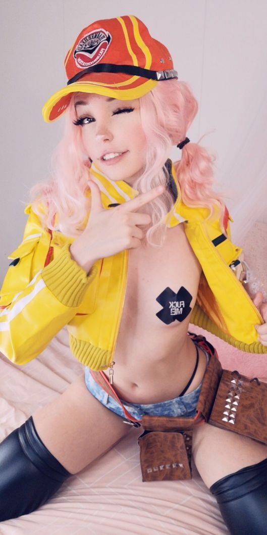 Belle Delphine Sexy & Topless 001