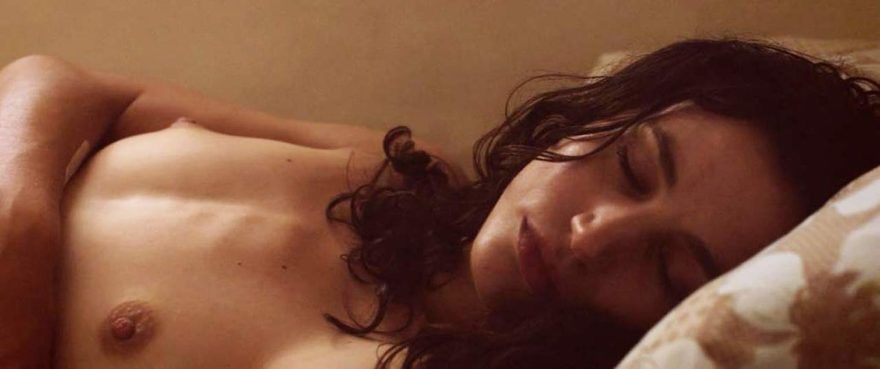 Elisa Lasowski Nude – Hyena (4 Pics + GIF & Video) Elisa Lasowski Nude – Hyena 001