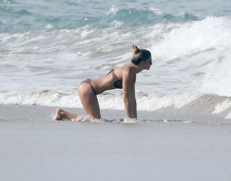 Gisele Bundchen Sexy (102 Photos)