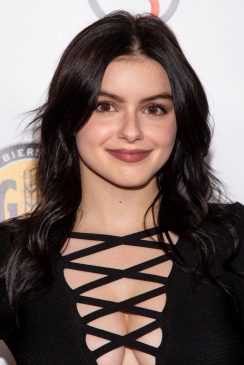 Ariel Winter Sexy (32 Photos)
