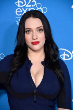 Kat Dennings Sexy (16 Photos)