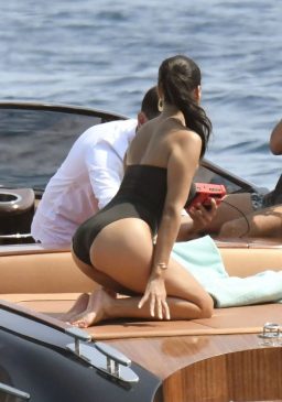 Shanina Shaik Sexy (56 Photos)