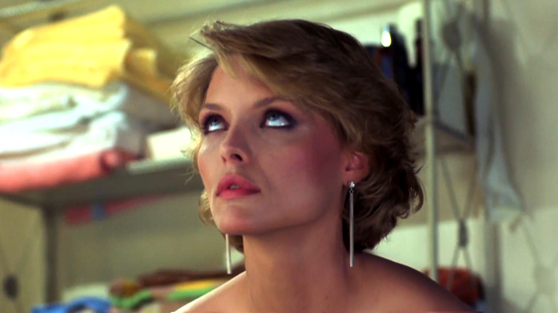 Michelle Pfeiffer Nude - Into The Night 0001.