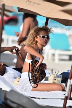 Jasmine Sanders Hot (63 Photos)