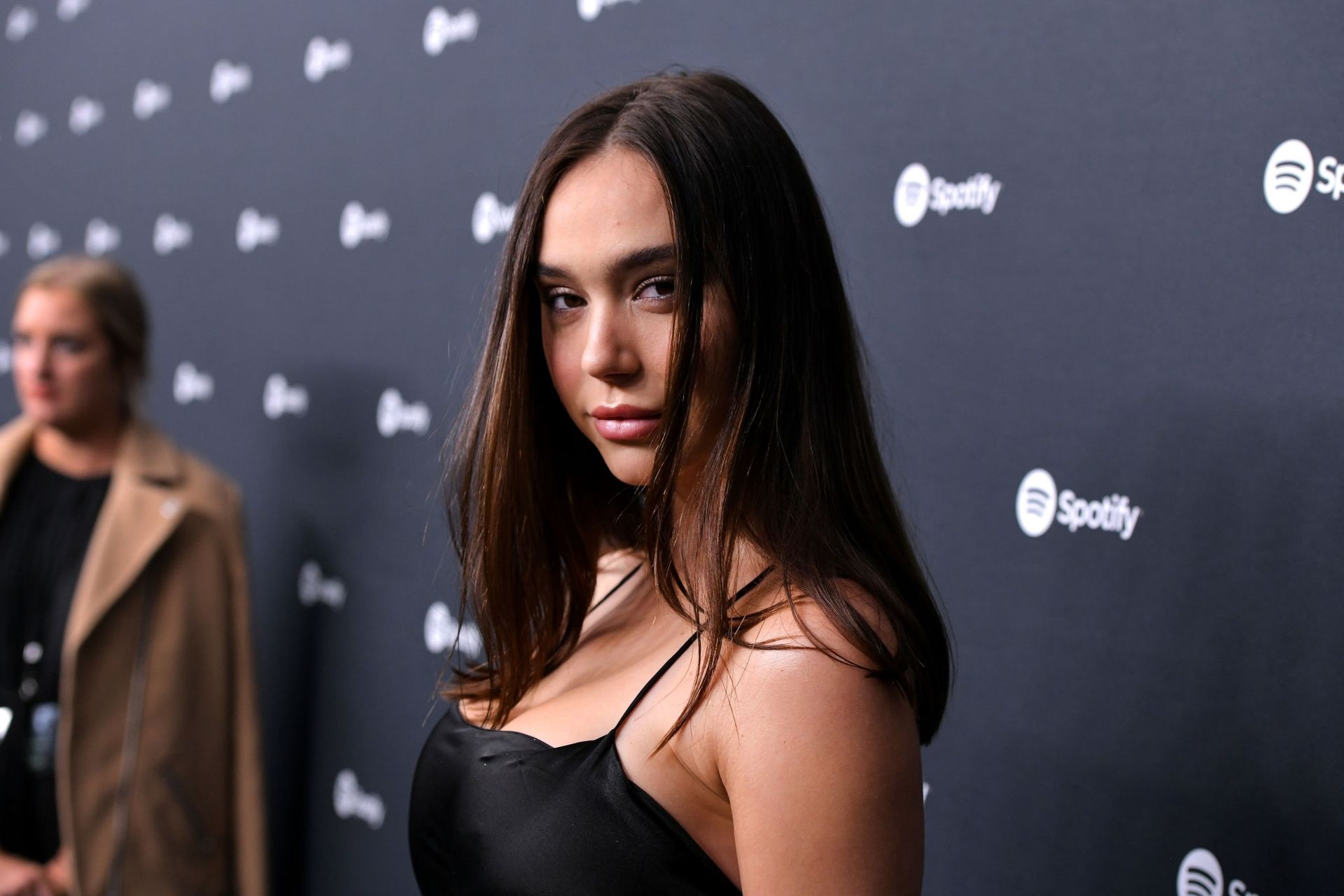 Alexis Ren Shows Off Her Tits At The Spotify Best New Artist Party 0011