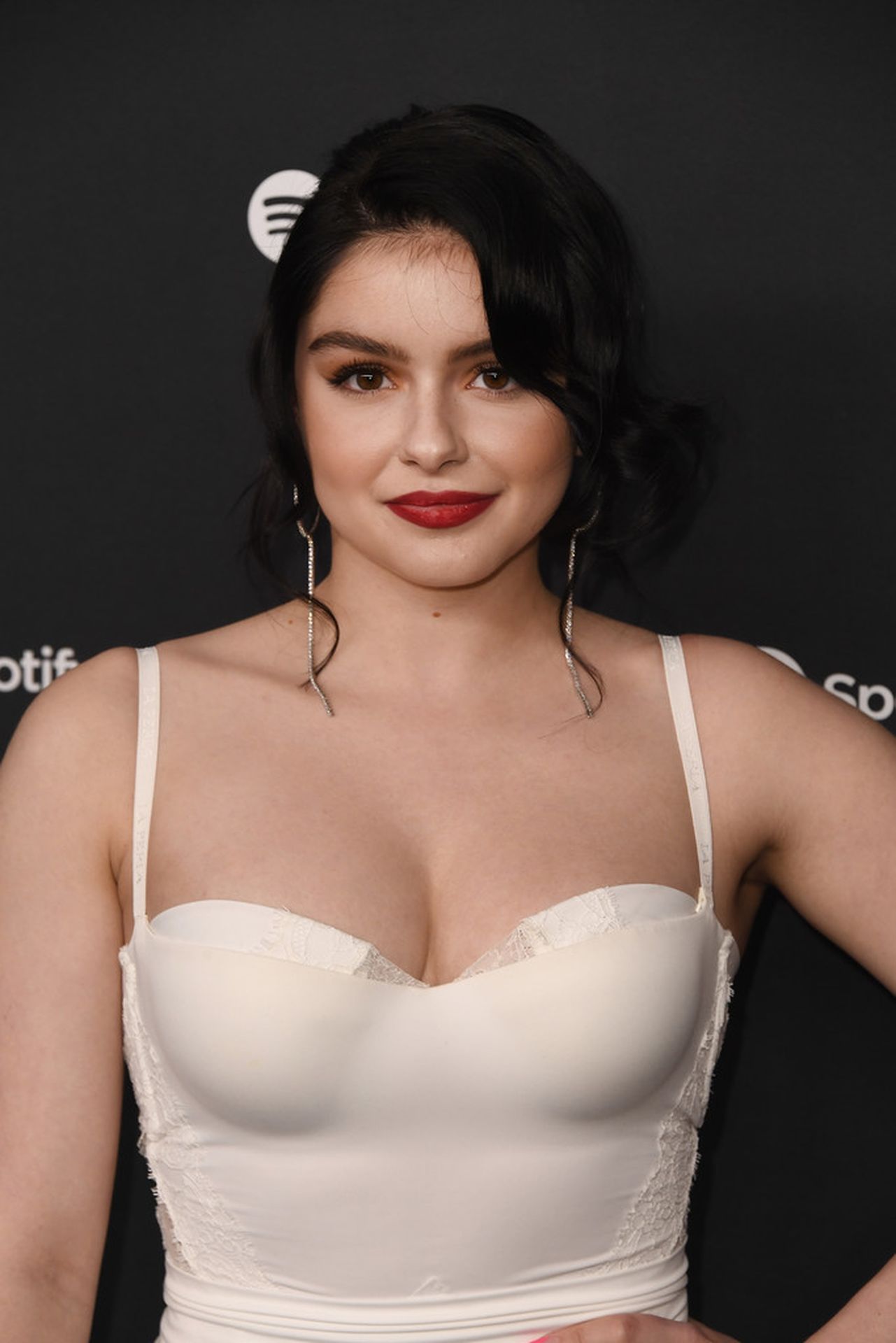 Ariel Winter Shows Her Cleavage At The Best New Artist Party 0024