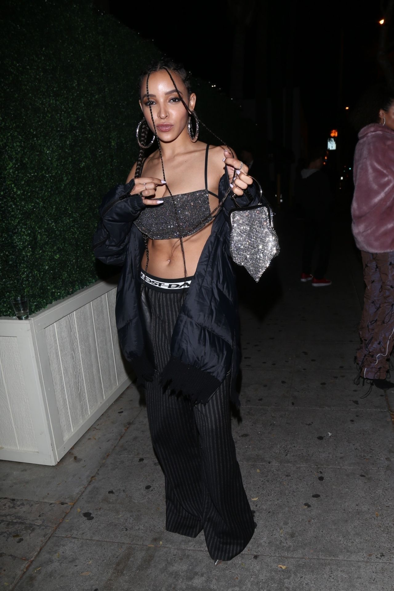 Braless Tinashe Shows Off Her Toned Abs In West Hollywood 0005