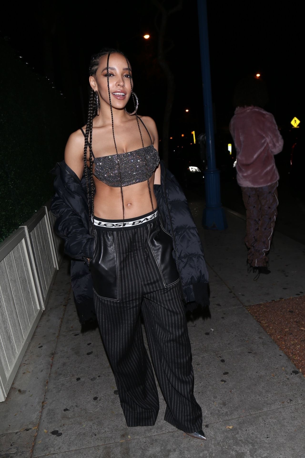 Braless Tinashe Shows Off Her Toned Abs In West Hollywood 0010