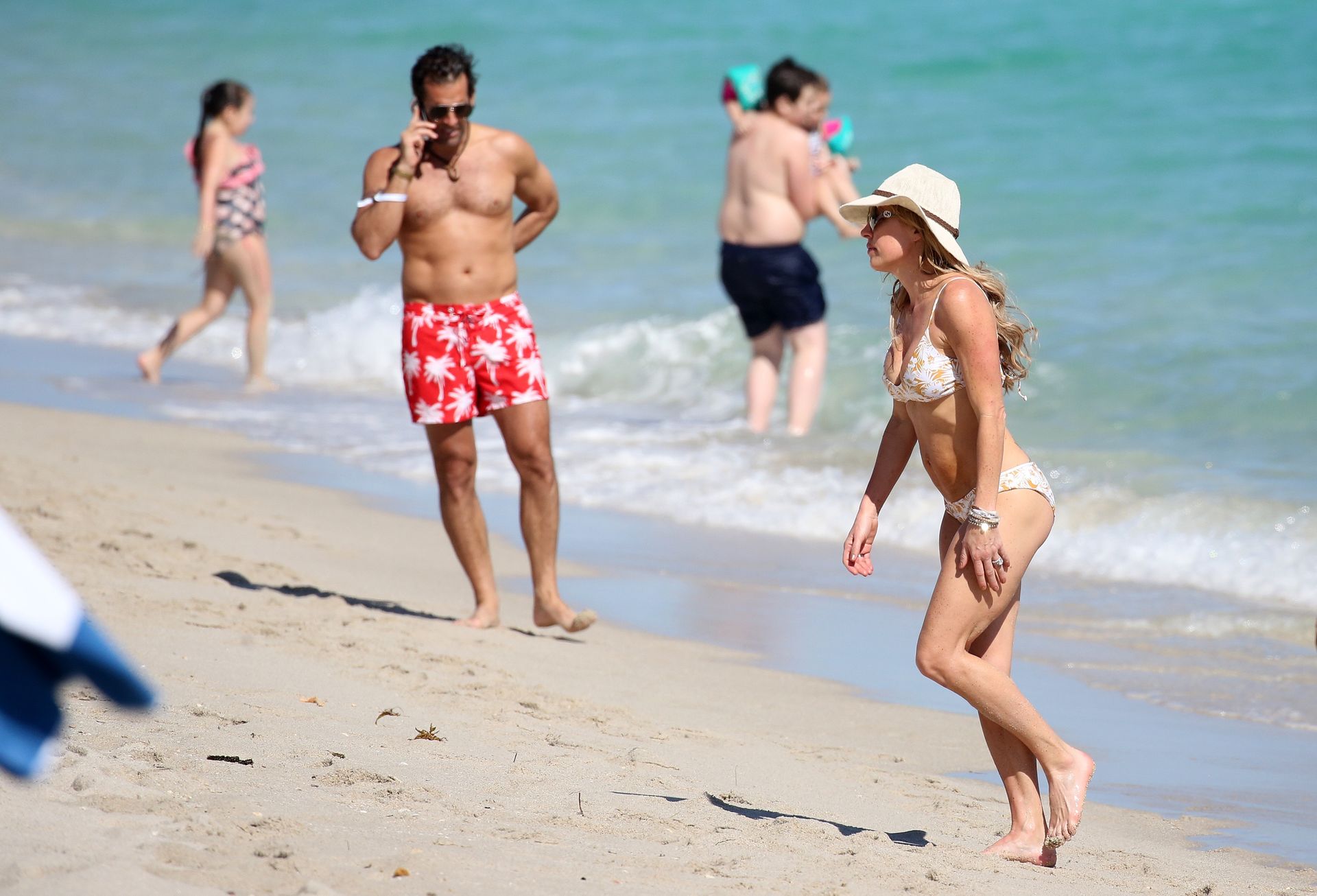 Braunwyn Windham Burke Wears A Bikini On The Beach In Miami 0014