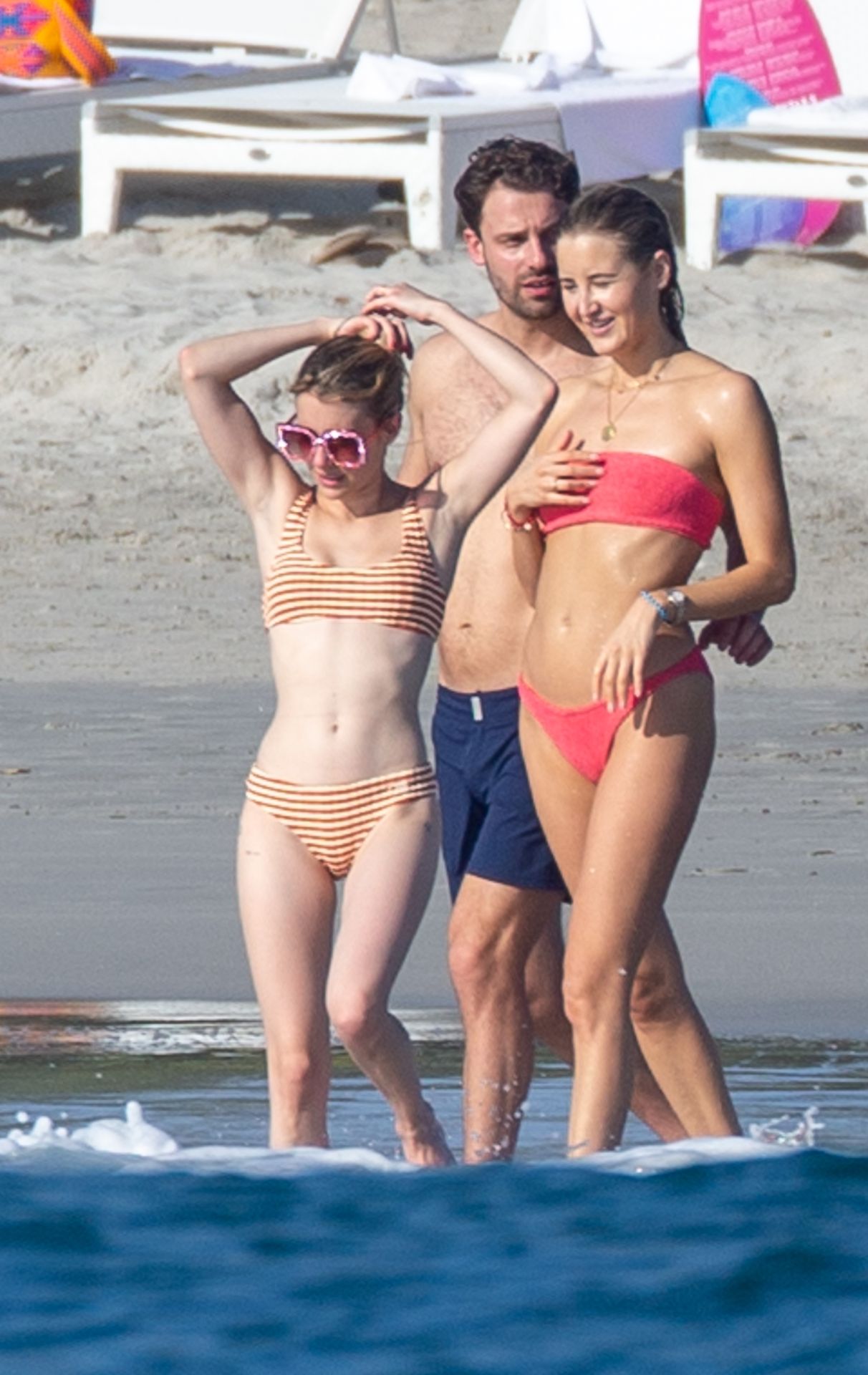 Friendly Exes Emma Roberts And Chord Overstreet Enjoy The Sunshine In Mexico 0008