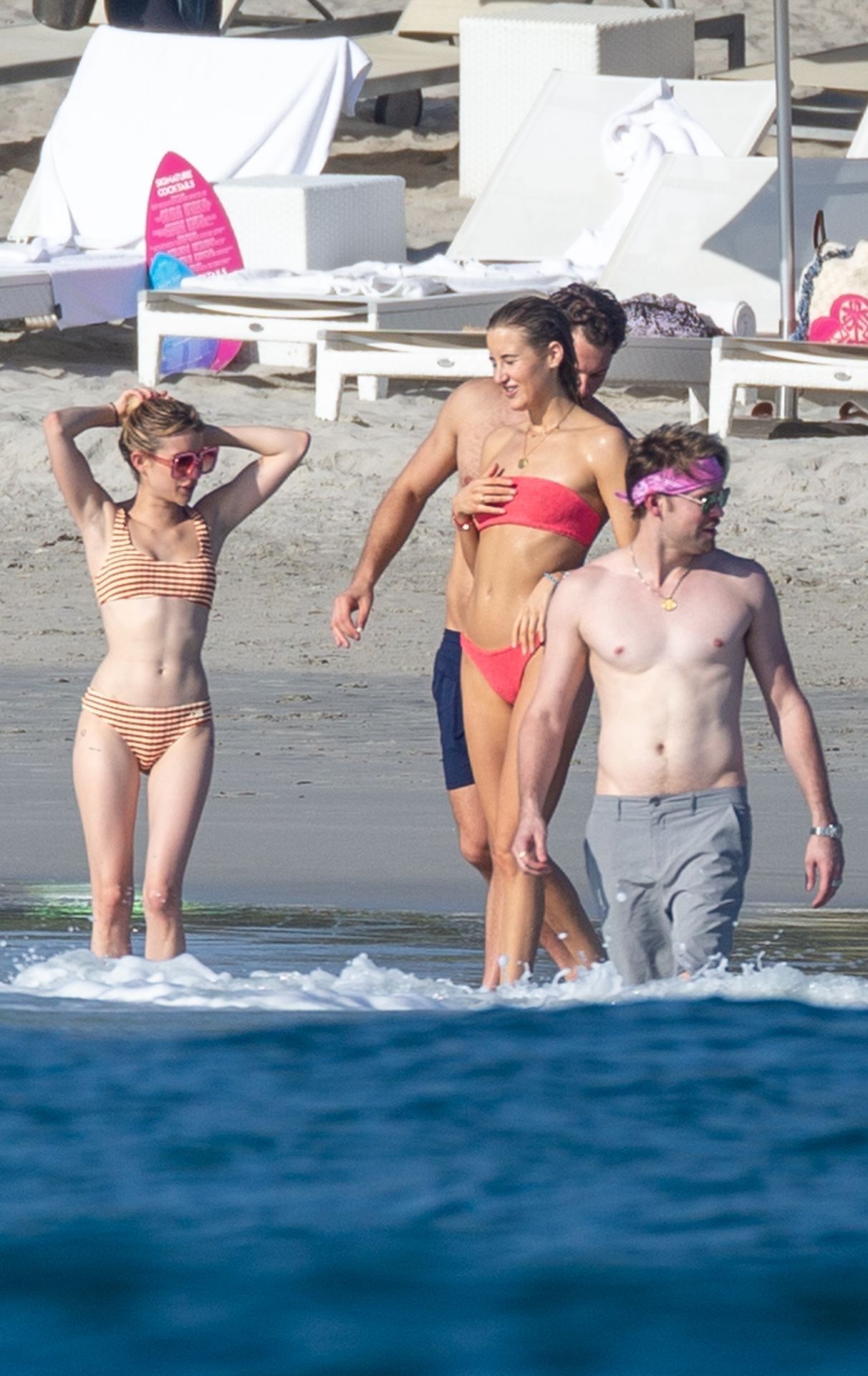 Friendly Exes Emma Roberts And Chord Overstreet Enjoy The Sunshine In Mexico 0009