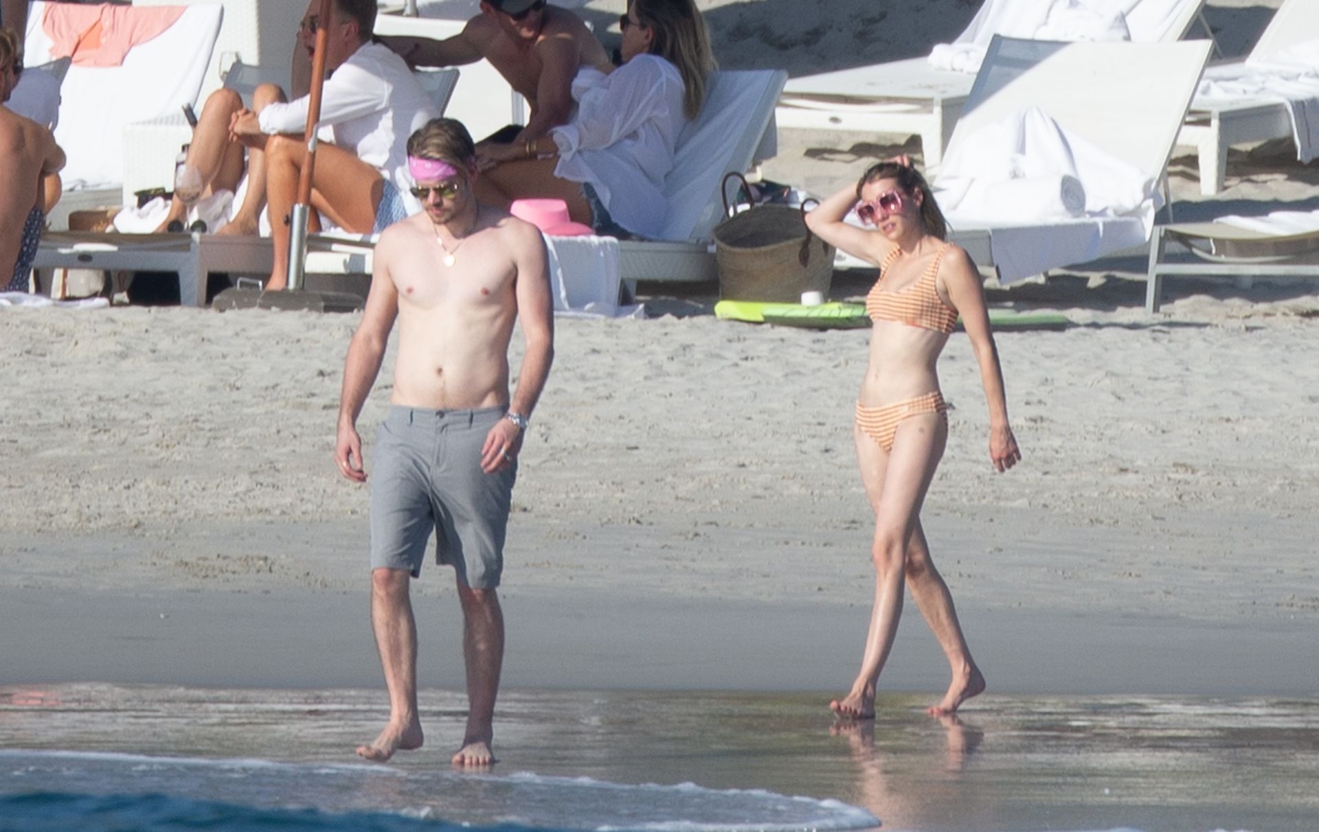 Friendly Exes Emma Roberts And Chord Overstreet Enjoy The Sunshine In Mexico 0025