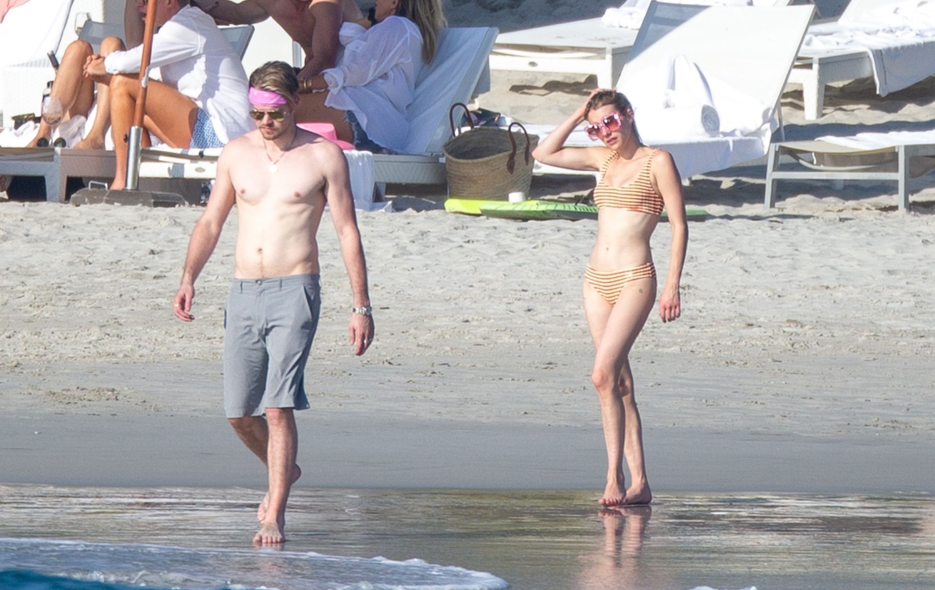 Friendly Exes Emma Roberts And Chord Overstreet Enjoy The Sunshine In Mexico 0026