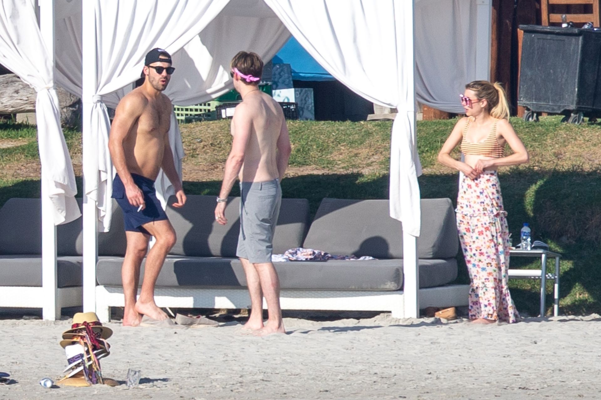 Friendly Exes Emma Roberts And Chord Overstreet Enjoy The Sunshine In Mexico 0034