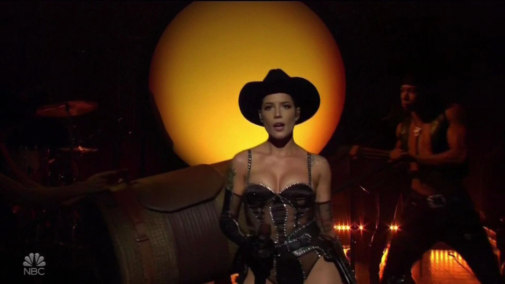 Halsey Steams Up The Screen As She Performs On Saturday Night Live 0009
