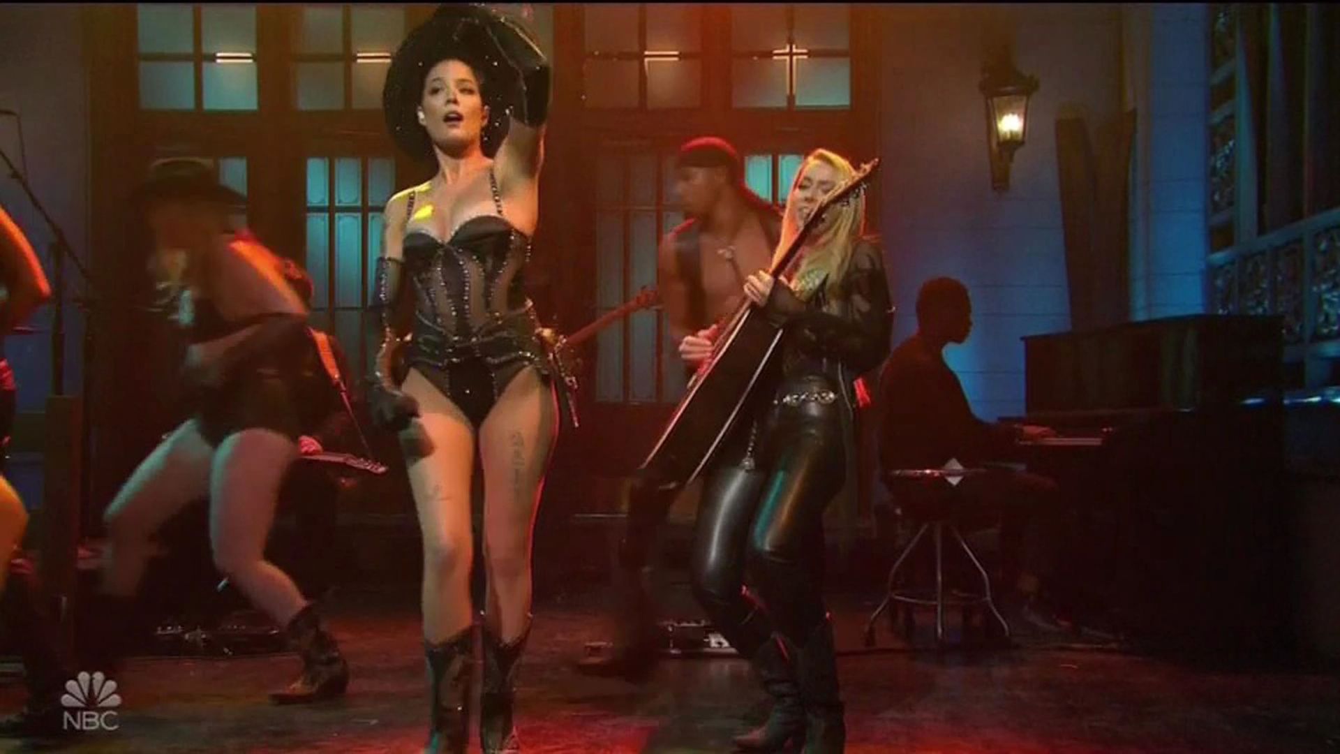 Halsey Steams Up The Screen As She Performs On Saturday Night Live 0020