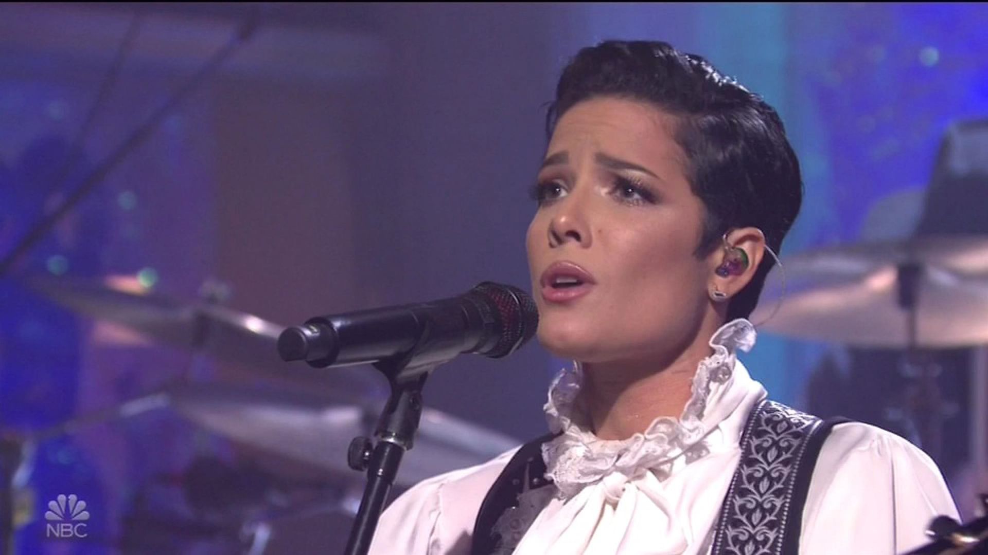 Halsey Steams Up The Screen As She Performs On Saturday Night Live 0038