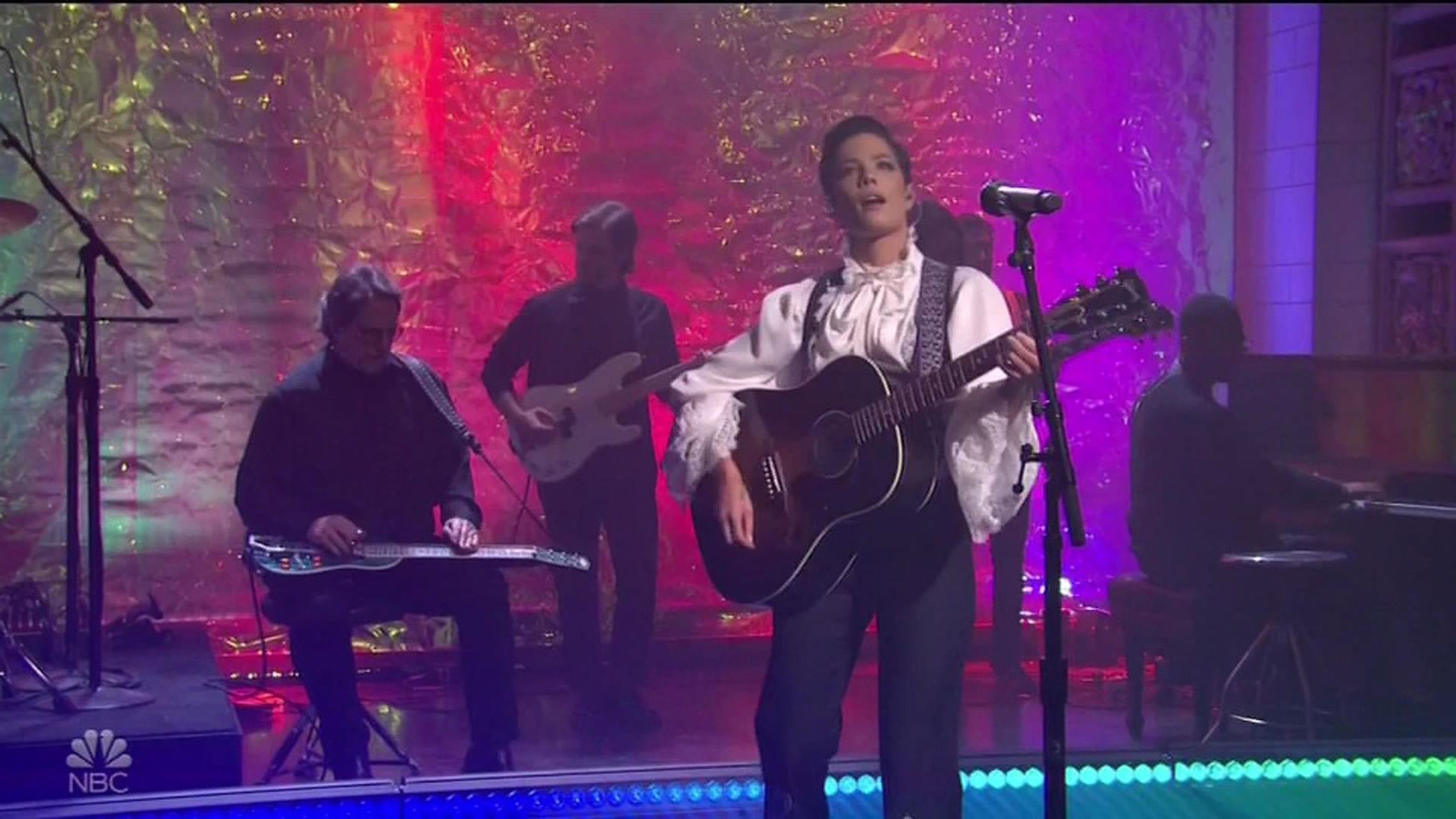 Halsey Steams Up The Screen As She Performs On Saturday Night Live 0043