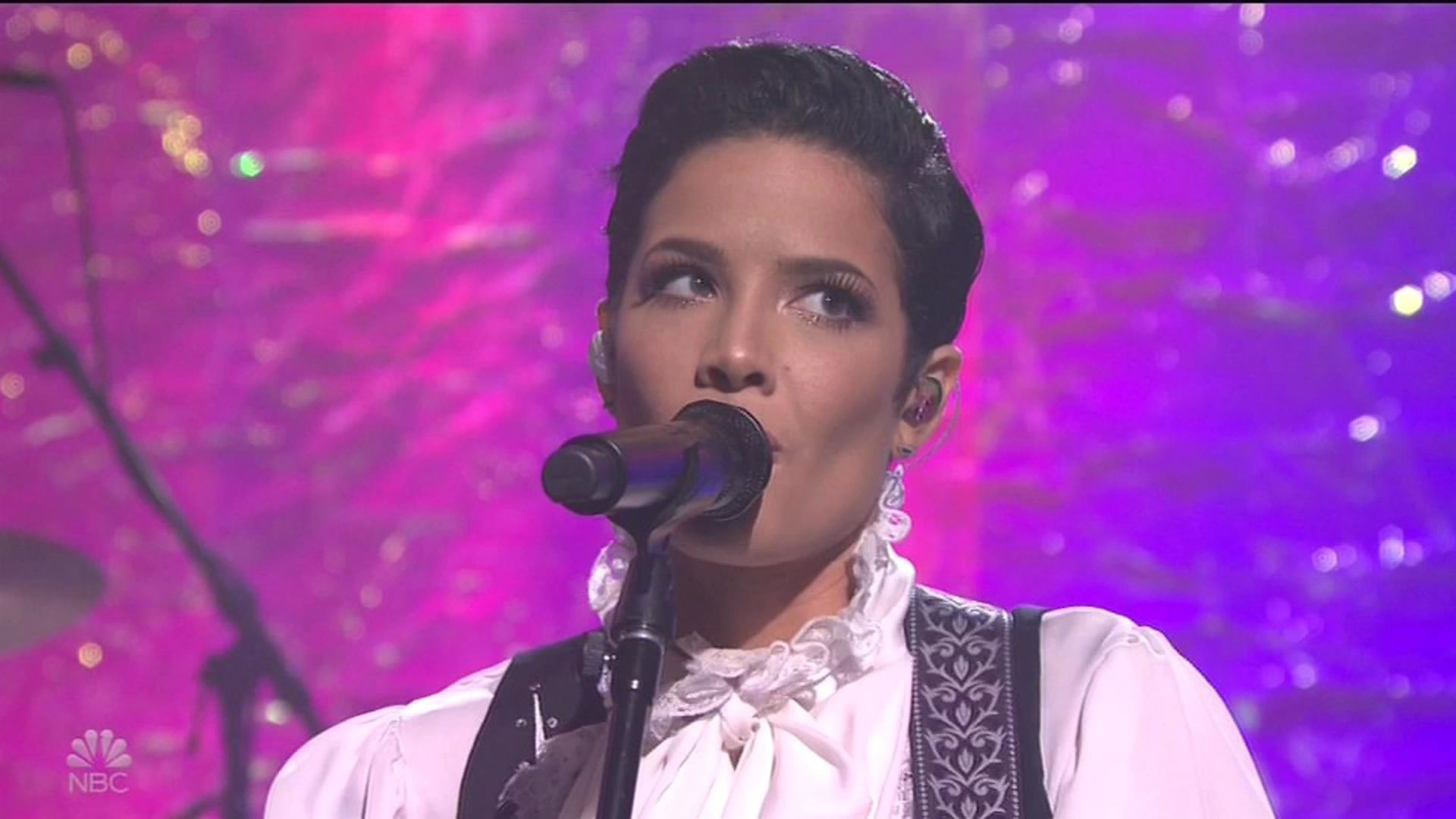 Halsey Steams Up The Screen As She Performs On Saturday Night Live 0045