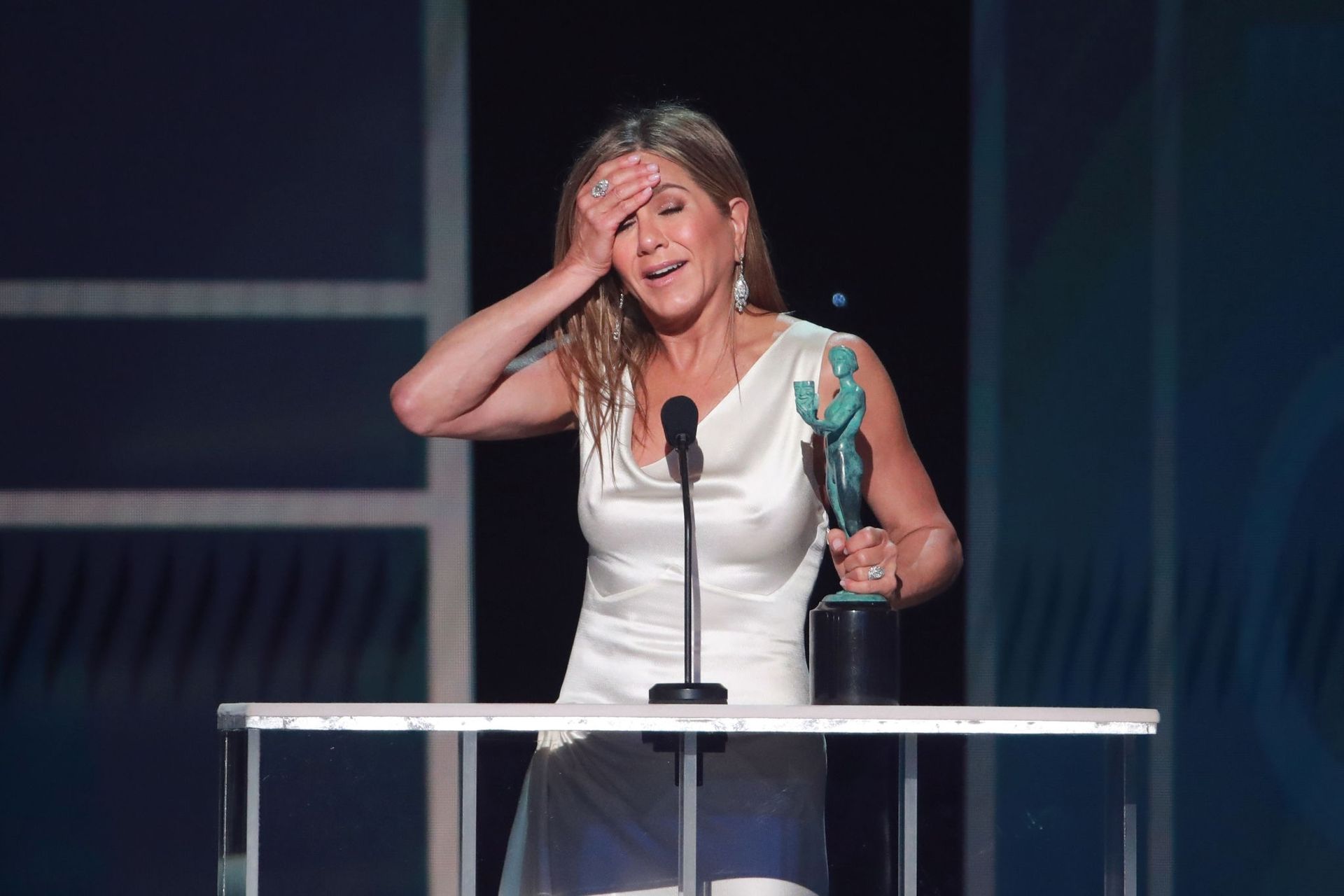 Jennifer Aniston’s Pokies At The Sag Awards 0052