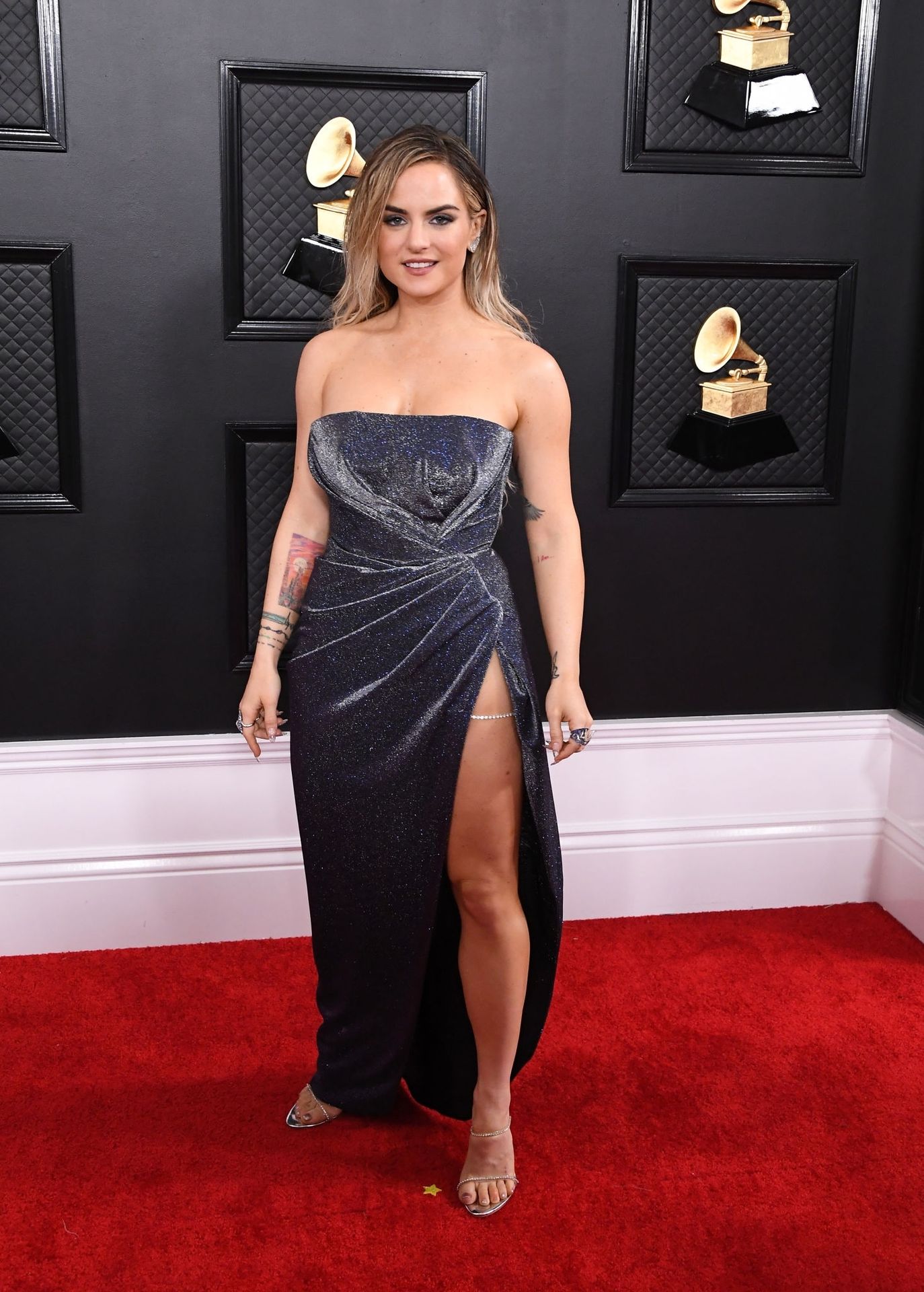 Jojo Shows Her Legs And Cleavage At The 62nd Annual Grammy Awards 0021