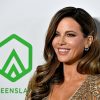 Kate Beckinsale Shows Her Cleavage At The 2020 Producers Guild Awards 0005