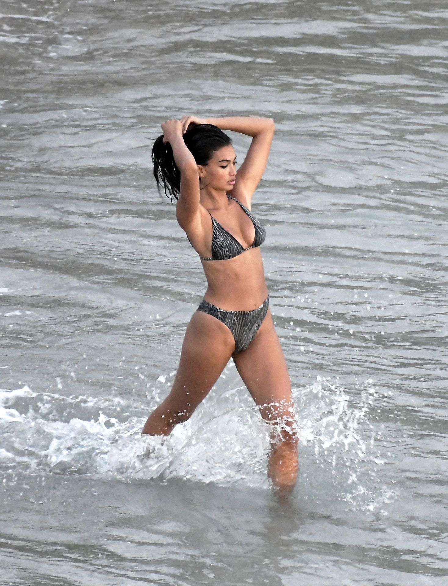 Kelly Gale Displays Her Sexy Body 0015