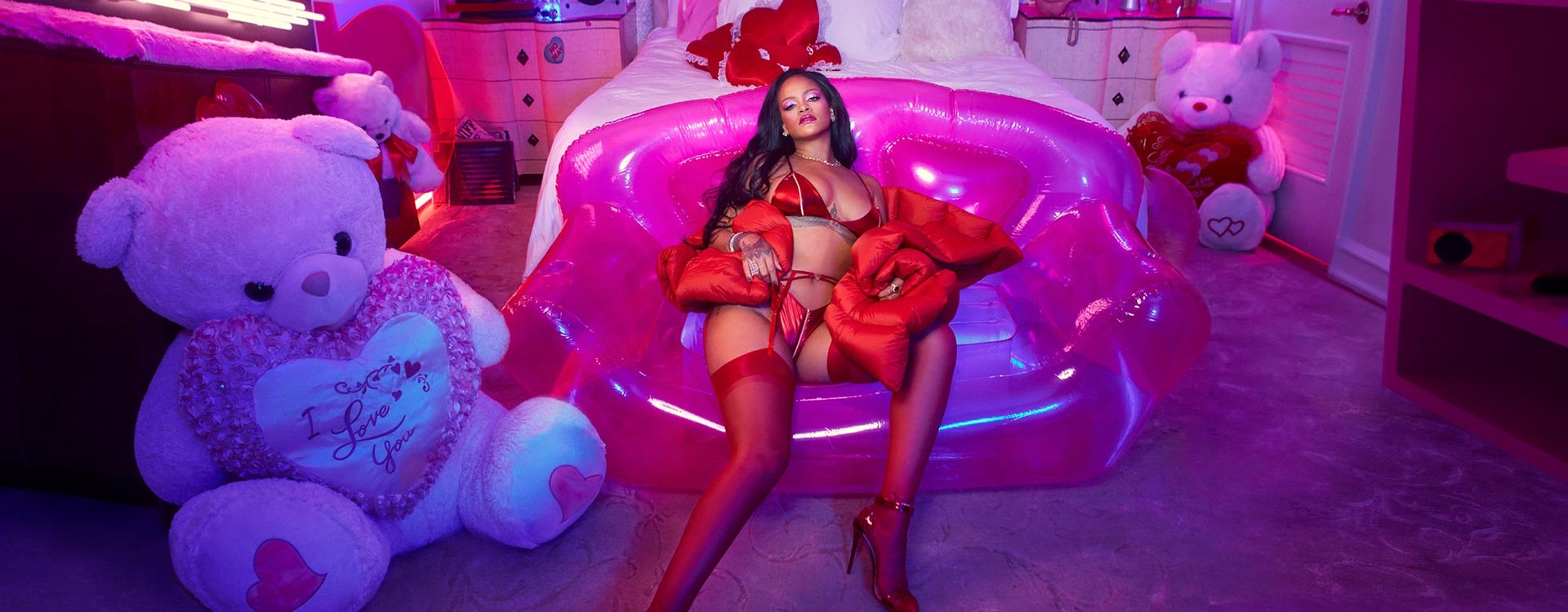 Rihanna Sexy 0002