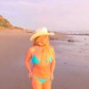 Britney Spears Flaunts Her Sexy Bikini Body On The Beach 0004