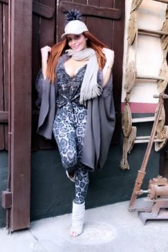 Busty Phoebe Price Enjoys a Day in Beverly Hills (18 Photos)
