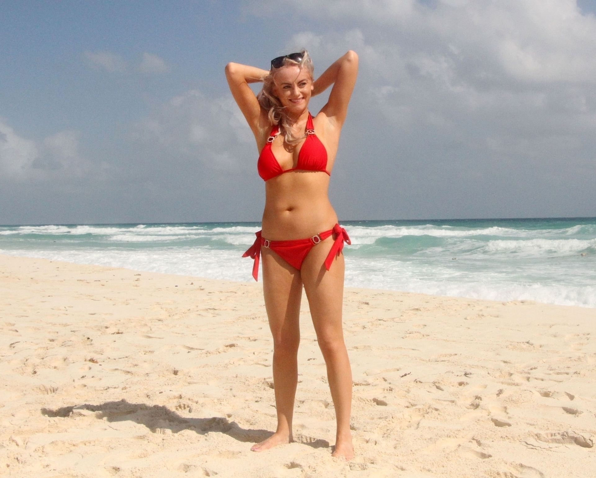 Former Coronation Street Star Katie Mcglynn Shows Off Her Sexy Figure In Mexico 0012